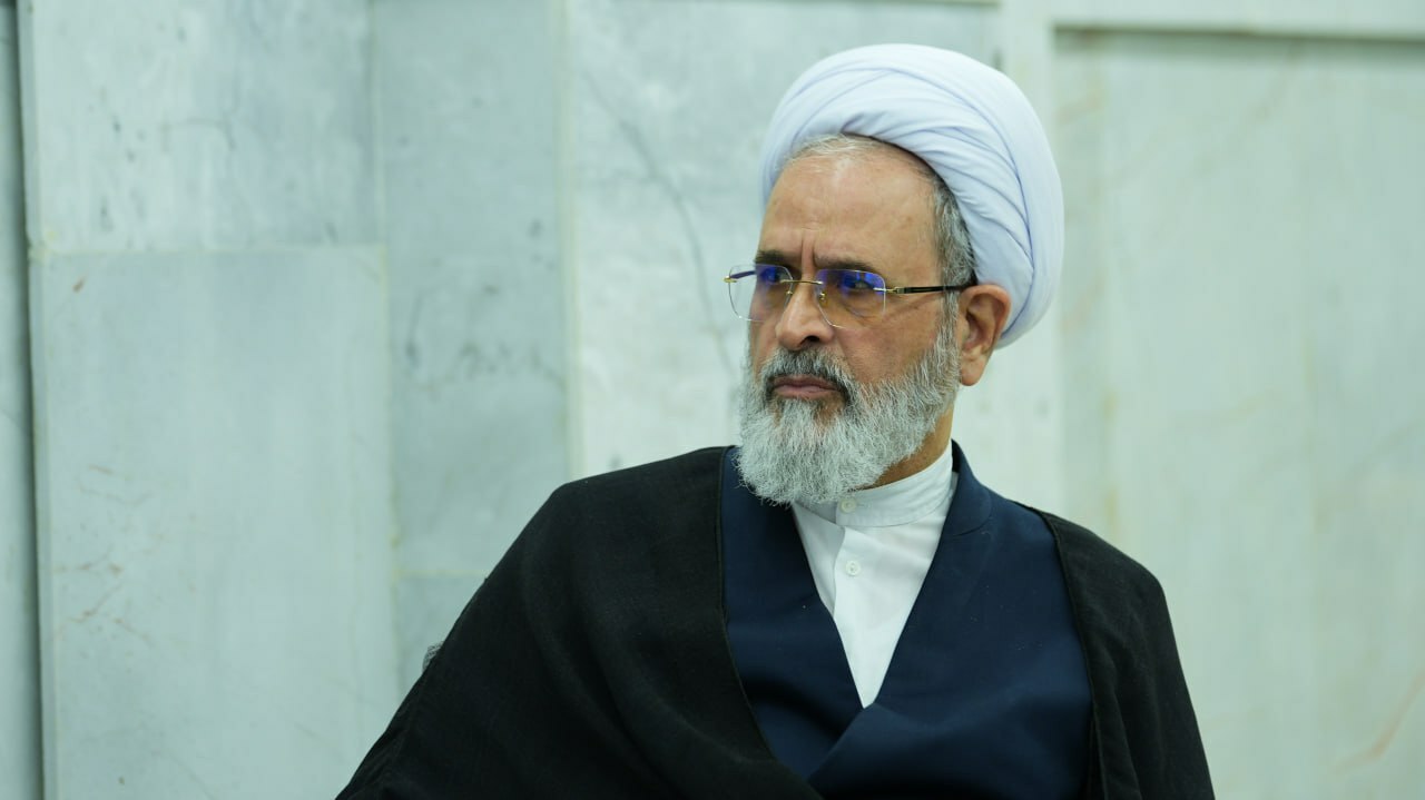 دومین جلسه شورای موقت رهبری با حضور پزشکیان، اژه‌ای و اعرافی برگزار شد / ادعای ترامپ: جنگ ممکن است یک ماه ادامه داشته باشد/ شهادت ۷ فرمانده نیرو‌های مسلح / ادعای آسوشیتدپرس: فرد مسلحی که پیراهنی با پرچم ایران بر تن داشت، دو نفر را کشته و ۱۴ نفر را در تگزاس آمریکا زخمی کرد/ مهر: حمله موشکی ایران به اربیل/ میزان: حمله به ساختمان فرماندهی انتظامی ری/ امارات سفارت خود در ایران را بست