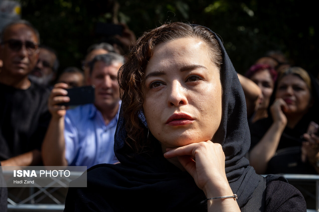 تصاویر:  تشییع پیکر زنده یاد «اکبر عبدی»