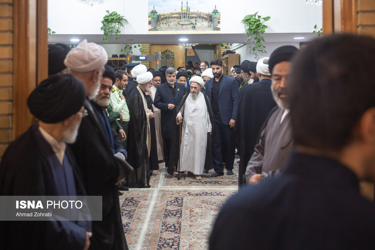 تصاویر: مراسم ترحیم آیت الله شبیری زنجانی در حرم حضرت فاطمه معصومه(س)