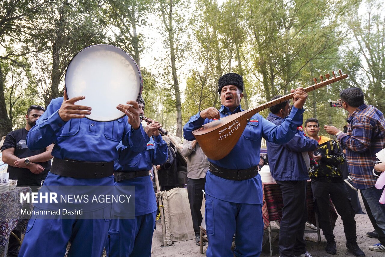 تصاویر: رویداد ملی فرهنگی و گردشگری آش و غذاهای سنتی نیر