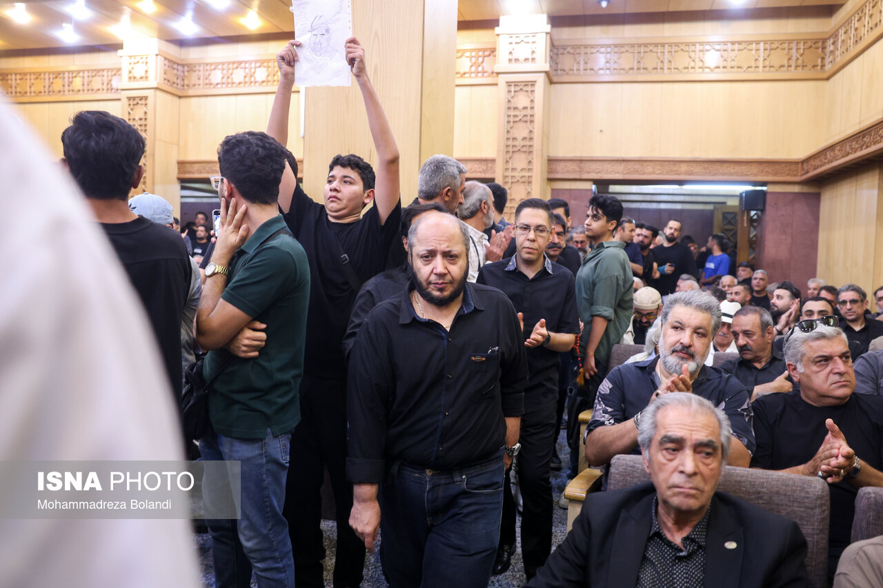 تصاویر: مراسم یادبود زنده یاد «اکبر عبدی»