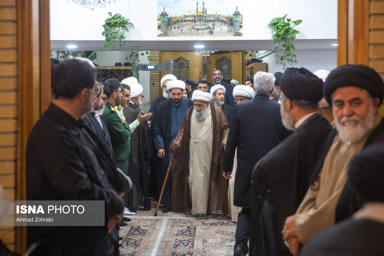 تصاویر: مراسم ترحیم آیت الله شبیری زنجانی در حرم حضرت فاطمه معصومه(س)