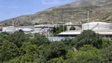 چمران: ما در دوره‌های قبل دور انبار نفت دیواری در نظر گرفته بودیم که آسیبی به شهر وارد نشود، اما در آن زمان فکر بمباران را نکرده بودیم/ [هنگام جنگ ۴۰ روزه] تنها ۲۰ درصد مخازن مورد استفاده قرار گرفته بود؛ اگر بیش از این بود، مشخص نبود که چه فاجعه ای پیش بیاید