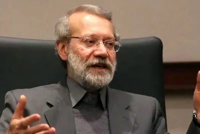 علی لاریجانی: اگر خطایی از آمریکا صورت بگیرد، ایران با فشار مردم مجبور می‌شود به سمت رفتن ساخت سلاح هسته‌ای برود