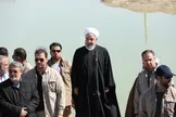 تصاویر : بازدید روحانی از مناطق سیل زده استان سیستان و بلوچستان