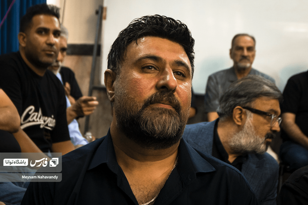 تصاویر: مراسم ختم مادر داریوش فرضیایی