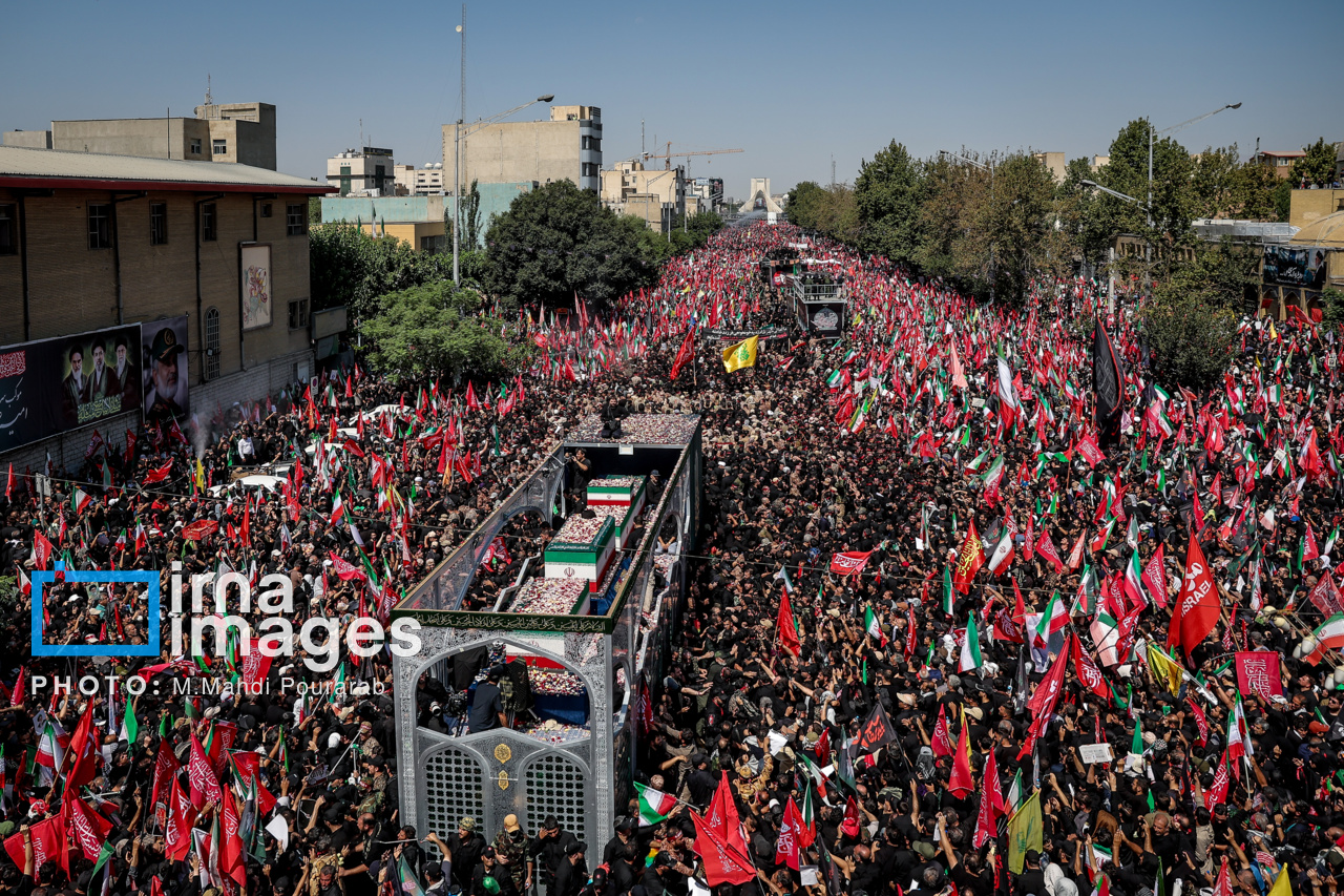 تصاویر: مراسم تشییع پیکر مطهر رهبر شهید انقلاب در تهران