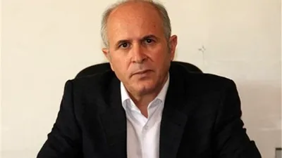 قرار بود ۸ مدل خودروی شرکت «کیا» وارد ایران شود که فقط استانداردهای ۲ مدل آن تایید شده / نمی‌دانم چطور از استاندارد خودروی مدل ۲۰۲۳ ایراد می‌گیرند اما خودروی داخلی را تایید می‌کنند / تا این لحظه هیچ آیین‌نامه‌ای درمورد واردات خودرو از سوی دولت ارائه نشده