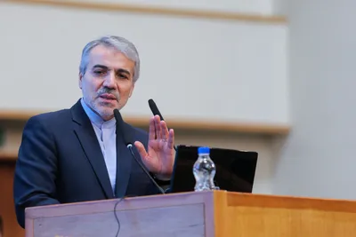 نوبخت: افرادی در هیات دولت می‌گفتند مشکلات را حل می‌کنند؛ ولی ۶ ماه بعد دیدیم که اتفاقی نیفتاده / رئیس‌جمهور آدم بسیار زیرکی است؛ اگر نیازی به تغییر باشد در هر شرایطی انجام می‌دهد / اطلاعی ندارم که تغییراتی در کابینه در حال رخ دادن باشد