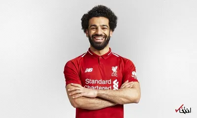 «محمد صلاح» نسخه اختصاصی گوشی اوپو را دریافت کرد+تصاویر