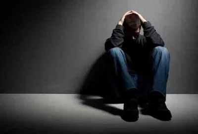 افسردگی و اضطراب به اندازه سیگار کشیدن مضر است