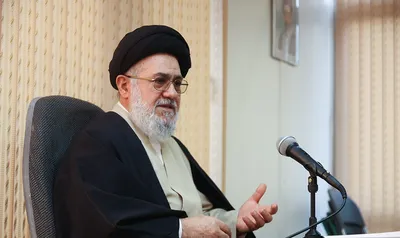 انتقاد موسوی خویینی ها از هاشمی: او هیچ‌وقت در عمرش در خط اعتدال نبود؛ سوپر رادیکال بود! / ماجرای دیدار با هاشمی پیش از انتخابات 76 / طرفداران ناطق نوری نگران تقلب در انتخابات دوم خرداد بودند / سابقه سیاسی بازرگان از من و از تولدم جلوتر بوده، ولی هیچ وقت نظرم به او مثبت نبوده / بازرگان از اول تا آخر مخالف اشغال سفارت بود / آقای منتظری و شهید بهشتی هم دفتر یادبود تسخیر لانه را امضا نکردند