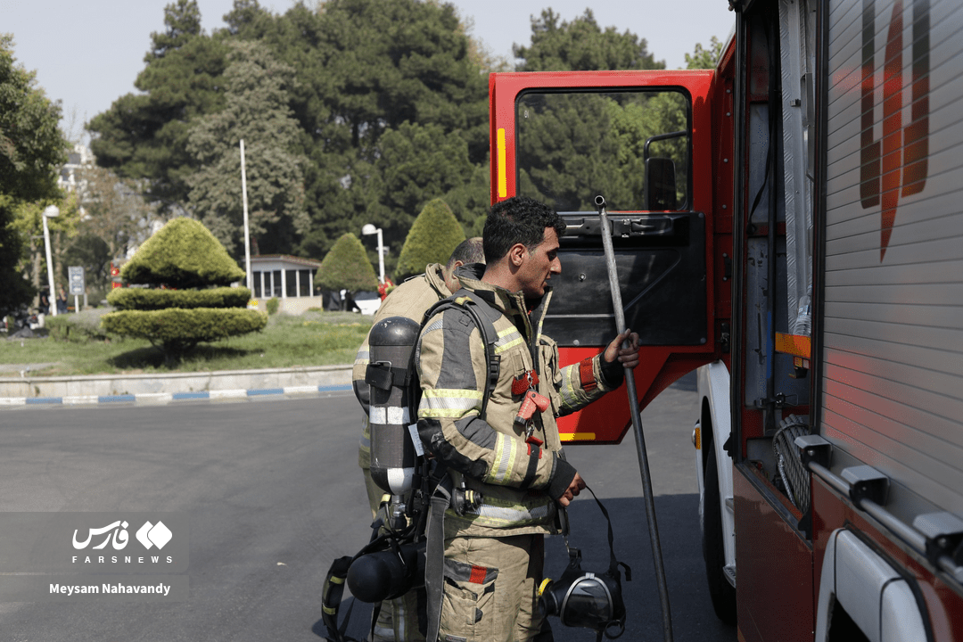 تصاویر: آتش‌سوزی در هتل پارسیان استقلال