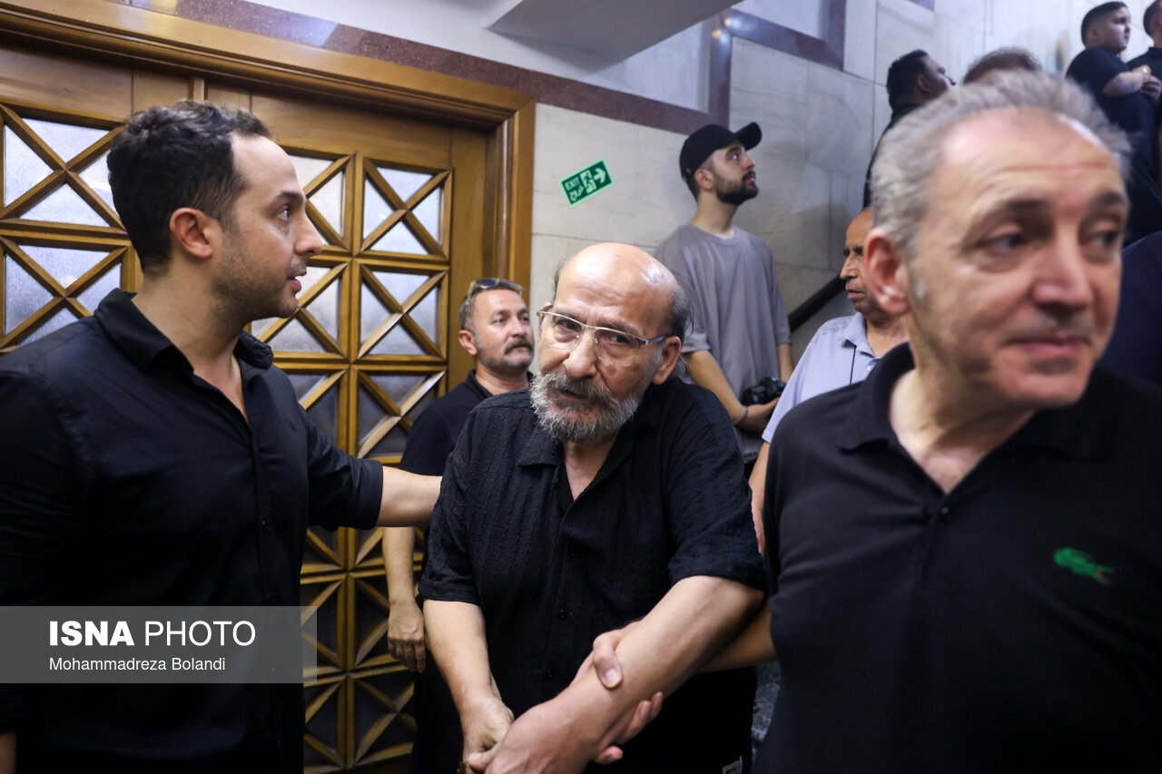 تصاویر: مراسم یادبود زنده یاد «اکبر عبدی»
