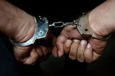 پلیس: دستگیری اراذل و اوباش سطح یک در محله ۱۳ آبان شهر ری/ در جریان این عملیات، سلاح گرم و سرد از متهمان کشف شد