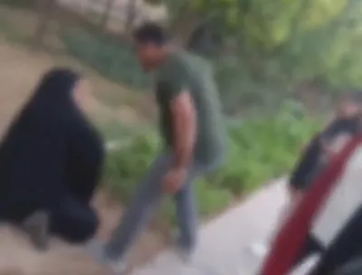 دادگستری فارس: ضارب بانوی آمر به معروف در نارنجستان شیراز در دادگاه بدوی به ۲ سال تبعید، ۷۴ ضربه شلاق تعزیری و  ۵۰ میلیون تومان جریمه نقدی محکوم شد