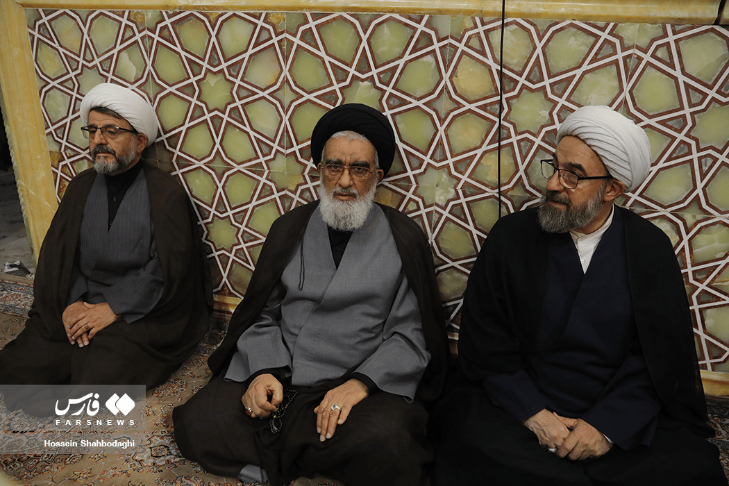 تصاویر: مراسم ترحیم آیت الله شبیری زنجانی در حرم حضرت فاطمه معصومه(س)