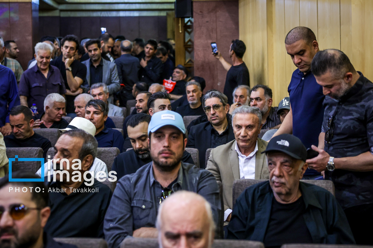 تصاویر: مراسم یادبود زنده یاد «اکبر عبدی»