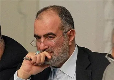 حسام الدین آشنا: تا رفع حصر یک پوسته مانده است / پشت هر ردیف بودجه، یک قبیله و یک پدر و مادر قرار دارد؛ شما فقط «جامعه المصطفی» را می شناسید، هزار نهاد دیگر وجود دارند که اصلا اسمشان را هم نشنیده اید / وقتی می خواهیم بودجه شان را قطع کنیم، کل بودجه کشور را گروگان می‌گیرند تا تکلیف آن یک ردیف مشخص شود