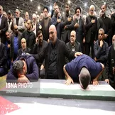 تصاویر: اقامه نماز رهبر معظم انقلاب بر پیکر شهید اسماعیل هنیه
