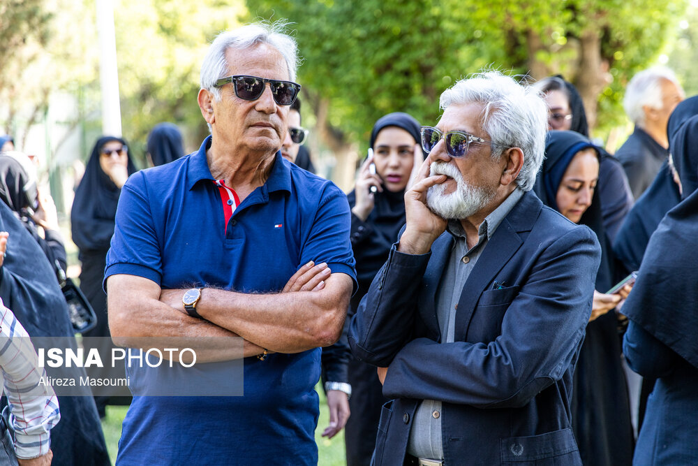 مراسم وداع با پیکر «بهروز رضوی»