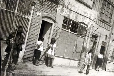 قسمت ۱؛ «شهرنو» جایگزین «محله‌ی قجرها»‌ شد / شهرنو دو خیابان دارد و ۳۰ کوچه، خیابان‌ها خاکی هستند و ناهموار