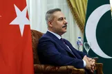 خوش‌بینی محتاطانه وزیر خارجه ترکیه به نتیجه بخش بودن تفاهم‌نامه ایران و امریکا: از نظر اراده سیاسی، تهران و واشنگتن در مورد اهداف نهایی بسیار جدی هستند / توافق ۶۰ روزه، بسیاری از جزئیات بحث برانگیز را به بحث‌های آینده واگذار کرده، از جمله در مورد برنامه هسته‌ای ایران، لغو تحریم‌های ایران و قوانین حاکم بر تنگه هرمز