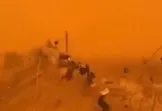 ویدیو/ طوفان شدید گرد و غبار در مرز عراق و سوریه در استان الانبار