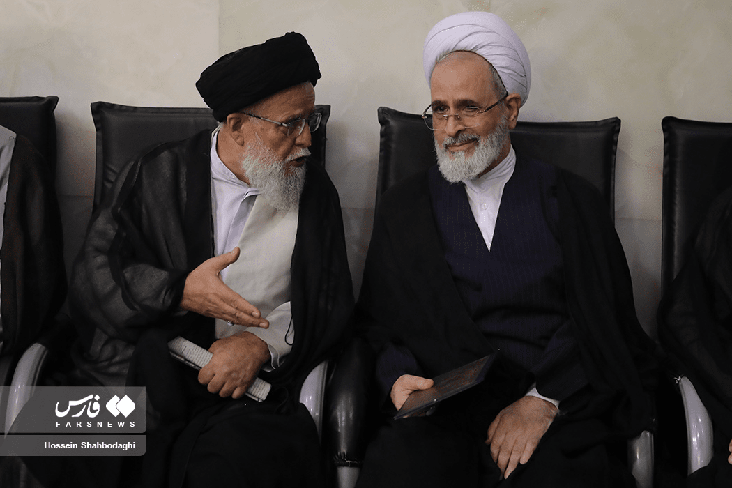 تصاویر: مراسم ترحیم آیت الله شبیری زنجانی در حرم حضرت فاطمه معصومه(س)
