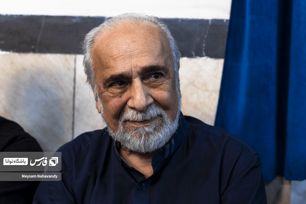 تصاویر: مراسم ختم مادر داریوش فرضیایی