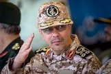 ایرنا: سرلشکر باقری هم اکنون در اتاق جنگ است و برخلاف برخی اخبار  آسیبی به او نرسیده