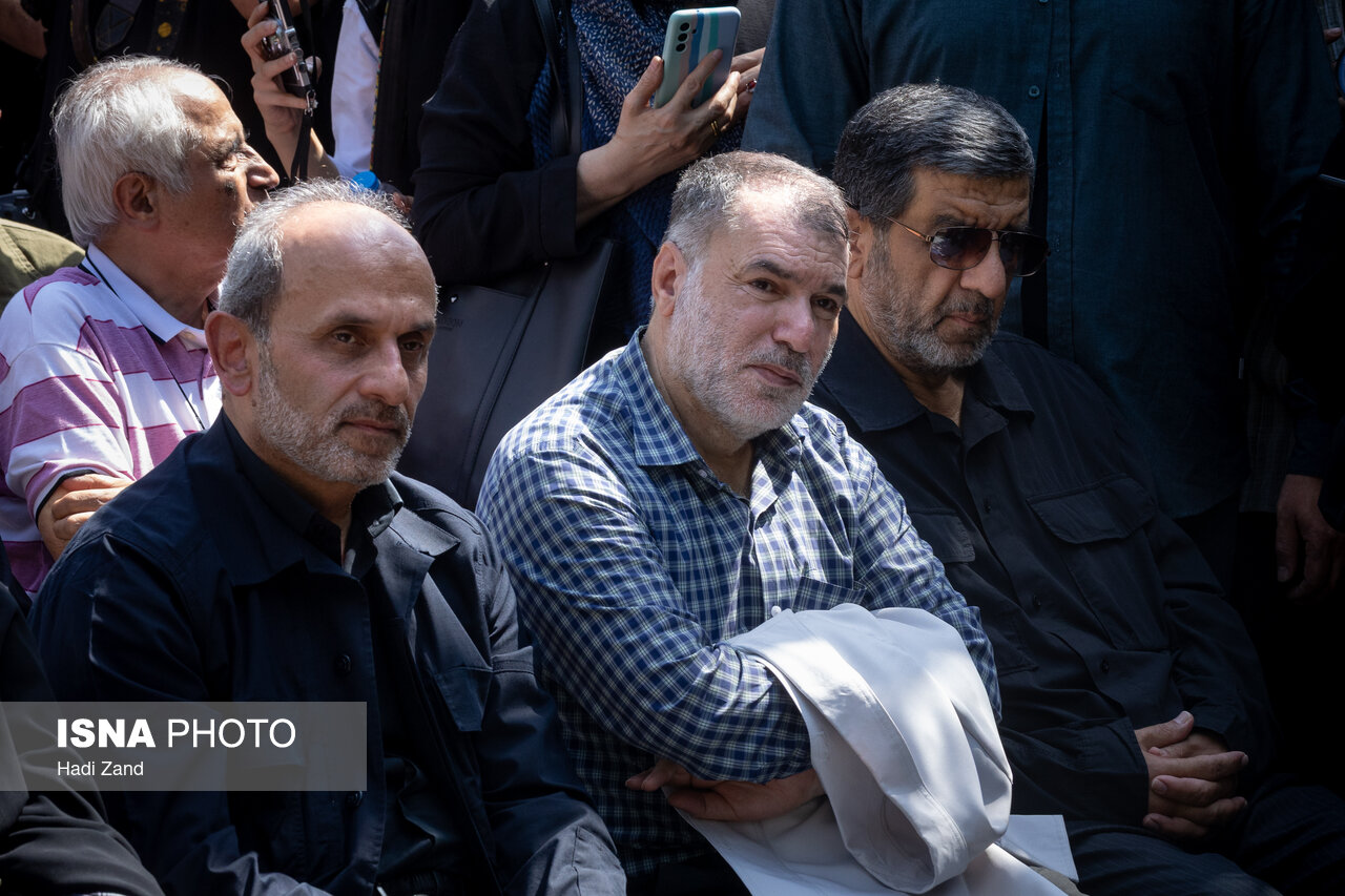 تصاویر:  تشییع پیکر زنده یاد «اکبر عبدی»