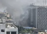 جزئیات آتش‌سوزی در مجاورت هتل استقلال تهران/ روابط عمومی: حریق از انبار ضایعات هتل‌ شروع شد و به رستوران آن در نیم طبقه اول سرایت کرد/ این حادثه هیچ‌گونه تلفات جانی به همراه نداشته/ ماموران آتش‌نشانی در حال لکه‌گیری هستند