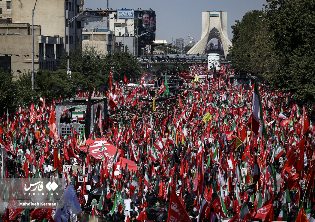تصاویر: مراسم تشییع پیکر مطهر رهبر شهید انقلاب در تهران